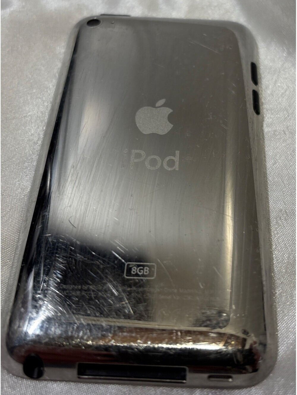 Apple iPod Touch 4th Gen 8GB White (A1367) Digital Media Player Needs Reset